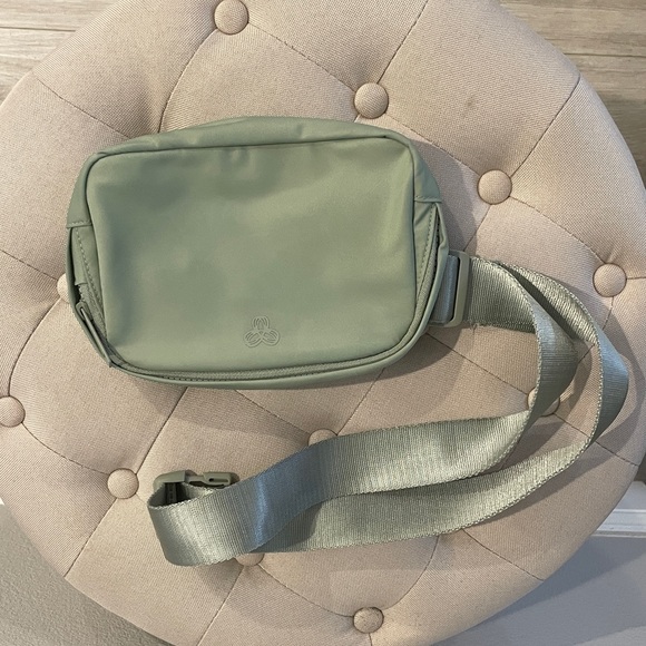 Aritzia Fanny Pack (Sage Green) - Picture 2 of 5